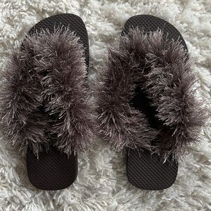 BOHO Y2K Women’s Plush Brown Flipflop Sandals NWOT Sz 9  Beach Comfy Whimsical